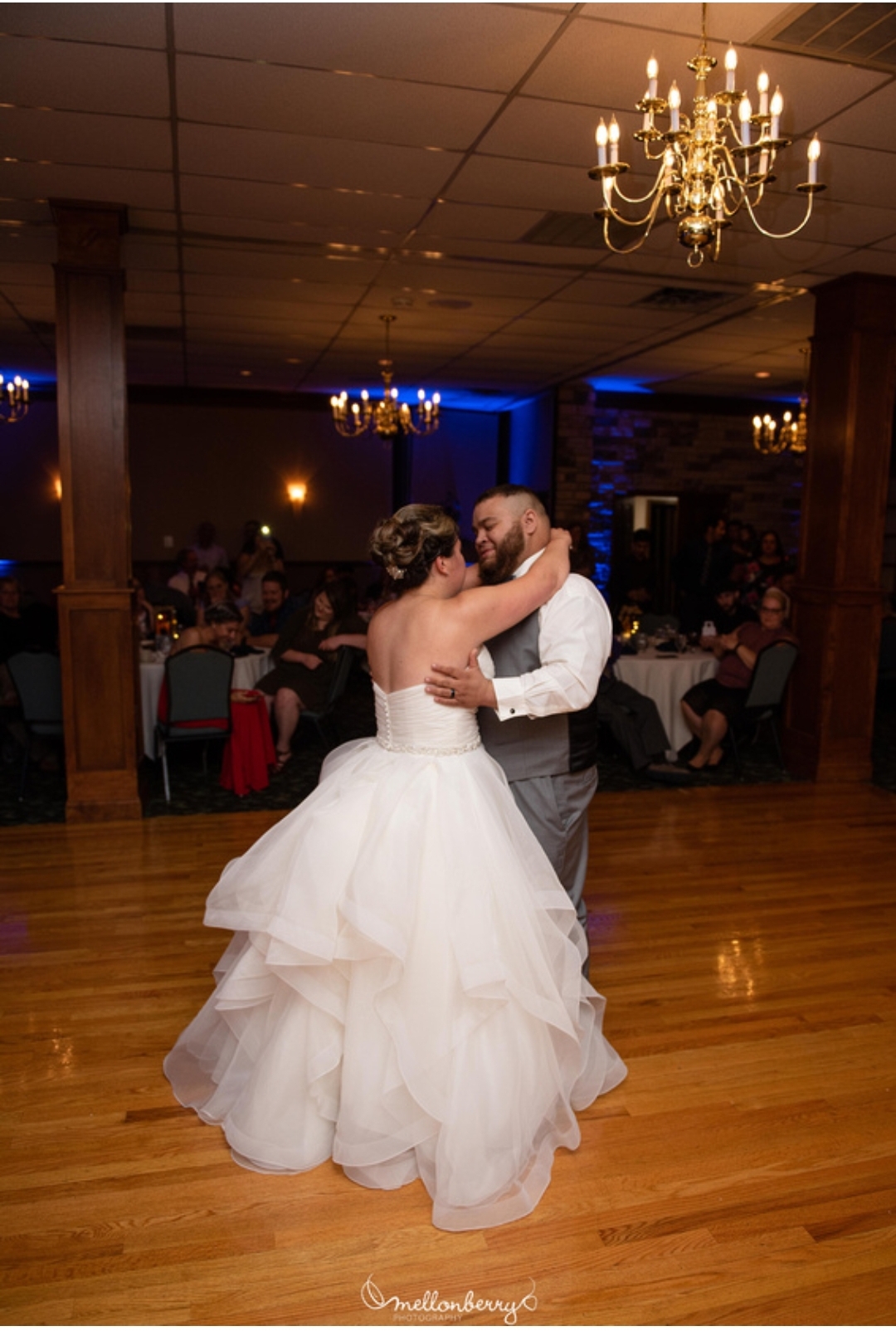 Bride & Groom First dance at Barnhouse Village in Bath, Pa